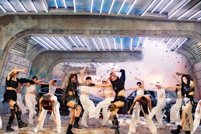 4 Outfit Swag M V BLACKPINK - Pink Venom dari Edgy hingga Street Style, Bombastis!