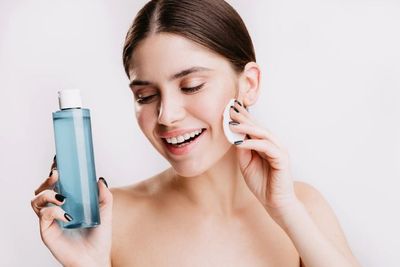 Ladies Merapat! Rekomendasi 4 Toner Ini Bisa Mencerahkan Wajah Kamu