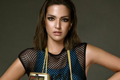 Wih, Gaya Kece Nia Ramadhani Pake Baju Transparan ala Petinju, Ardi Bakrie: Cantik Istriku