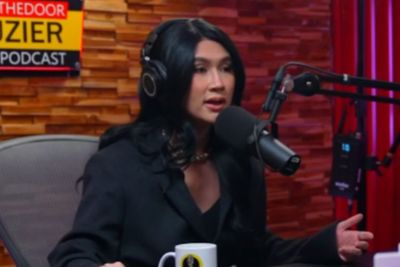 Dijuluki Drag Queen, Ravellio Bahri: Of Course Aku LGBT, But I m Not a Gay