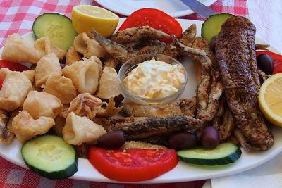 6 Kuliner Khas Yunani Ini Wajib Dicoba, Salah Satunya Olahan Terong yang Super Creamy
