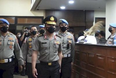 Irjen Ferdy Sambo Mundur dari Polri, DPR Ingin Kasus Etiknya Tetap Dilanjutkan