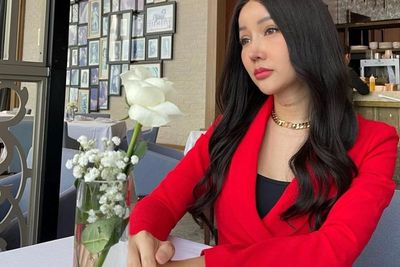 Lucinta Luna Kesakitan Ngomong dengan Suara Serak, Jakun di Lehernya Bikin Salfok