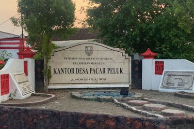 Nama Desa Ini Bikin Salfok Jomblo-jomblo, Namanya Pacar Peluk!
