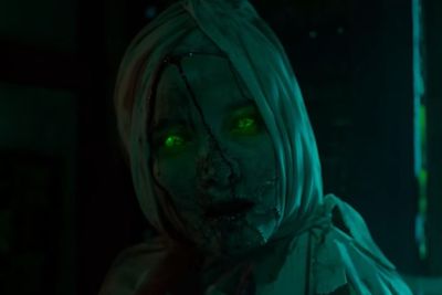 Review Jujur Mumun : Nostalgia yang Membingungkan, Antara Mau Takut atau Ngakak