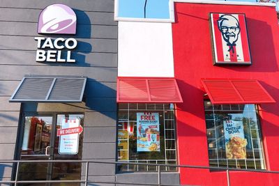 Ada 7 Perbedaan Ayam KFC Indonesia dengan di Amerika, Salah Satunya Kurang Micin