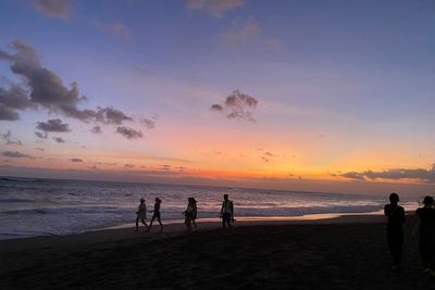 Spot Terbaik Menikmati Sunset di Canggu, Bali, Beach Clubnya Raffi Ahmad Lewat!