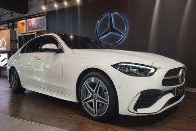 Elegan nan Mewah, Dapur Pacu Mercedez-Benz C-Class Juga Bisa Berakselerasi Maksimal