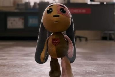 Review Lost Ollie : Kisah Mainan yang Dibuang, Bikin Nangis Bombay!