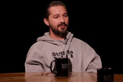 Shia LaBeouf Bantah Dipecat Olivia Wilde, Mengaku Berhenti karena Tak Punya Waktu Latihan
