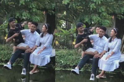 Kocak Abis! Fotografer Ini Sampai Harus Dipangku saat Motret Prewed: Hasil Jelek Diceburin