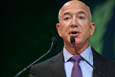 Jeff Bezos Kerja Pertama Kali di McDonald s, Sekarang Salah Satu Pria Terkaya di Dunia!