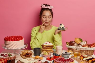 Santap Makanan Manis Sebelum Tidur Bisa Picu Kanker dan Diabetes, GenZ Perlu Hindari Ini