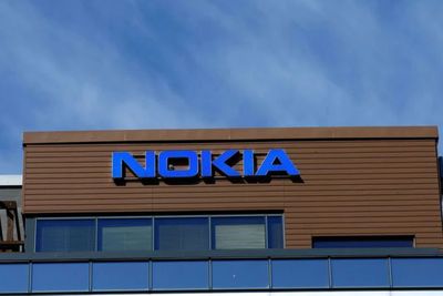 Perang Tak Kunjung Usai, Rusia Ditinggal Produsen Ponsel Ericsson dan Nokia