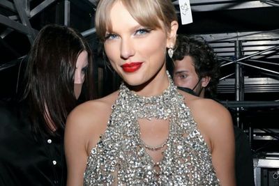 Taylor Swift Terbukti Seorang BLINK! Hatam Nyanyi Pink Venom Saat BLACKPINK Manggung