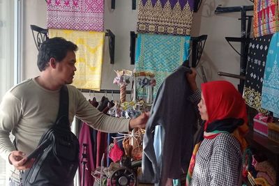 Hebat! Wanita Ini Sukses Raup Omzet Rp50 Juta Per Bulan karena Terdesak Keadaan!