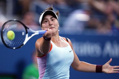 Roknya Ketiup Angin, Petenis Kanada Ini Ganti Kostum di Tengah Pertandingan US Open 2022