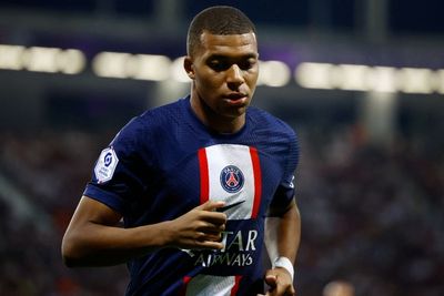 Heboh Gosip Kylian Mbappe Pacaran sama Model Transgender Prancis