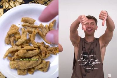 Reaksi Bule Makan Kripik Usus Ayam, Awalnya Suka Tapi Endingnya Geli dan Sebut Tak Enak