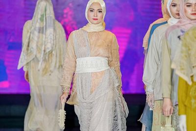 Ria Miranda Gak Bosan Pamer Budaya Minang saat Road To Jakarta Muslim Fashion Week 2023