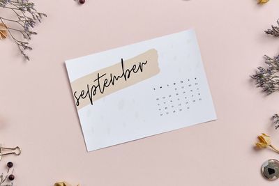 Wake Me Up When September Ends atau September Ceria , Kamu Pilih yang Mana?