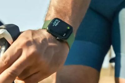 Nyawa Pesepeda Gunung Ini Masih Utuh Berkat Apple Watch, Kok Bisa Sih?