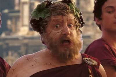 Deleted Scene Thor: Love & Thunder Bongkar Sosok Putra Zeus Lain, Dewa Kesenangan!
