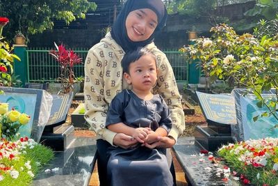 Fuji Sakit Hati Dihina Artis Jalur Duka: Aku Juga Gak Mau Abang dan Kakakku Meninggal!