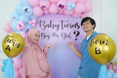 Anisa Rahma Gelar Gender Reveal Anak Kembarnya, Netizen Salfok ke Perut: Bikin Deg-degan