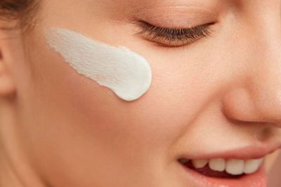 Sejak Usia Berapa Kulit Kamu Boleh Mengenal Skincare? Ini Jawabannya!