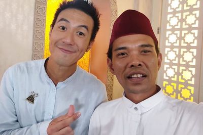 Cek Fakta Daniel Mananta Disebut Peluk Islam Usai Bertemu UAS dan Didoakan Dapat Hidayah