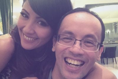 Sharena Delon Elus Tangan Reza Gunawan sebelum Dikremasi: Aku Anterin Yah Kakak