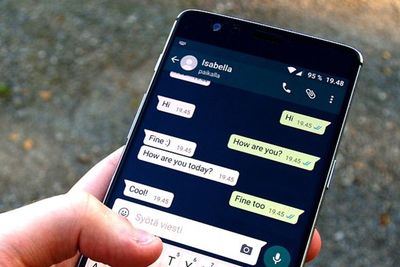 4 Cara Membuat Tulisan Berwarna di WhatsApp, Pakai Aplikasi Ini!