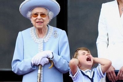 Kondisi Kesehatan Ratu Elizabeth Memburuk, Keluarga Mulai Berkumpul Termasuk Harry-Meghan