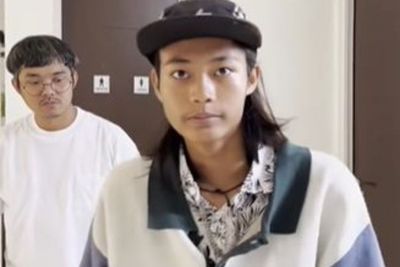 Bonge Heboh Ajari Dodit Catwalk Biar Kelihatan Ganteng, Ekspresinya Auto Ngakak
