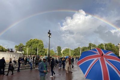 Muncul Pelangi di Hari Wafat Ratu Elizabeth II, Apa Maknanya?