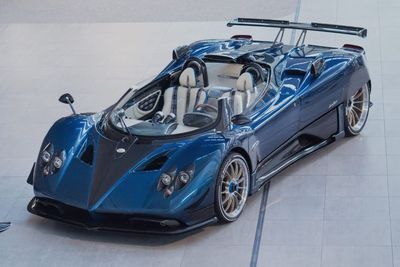 Pulang Kopdar, Pagani Zonda HP Barchetta Seharga Rp253 Miliar Hancur Berantakan!