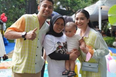 Suster Rayyanza Sedih Gak Ikut Raffi-Nagita ke Amerika: Ditinggal Pas Lagi Sayang