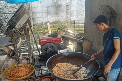 Kue K*nt*l Bebek Bikin Pemuda Cilegon Cuan Jutaan Setiap Hari, Gimana Bentuknya?