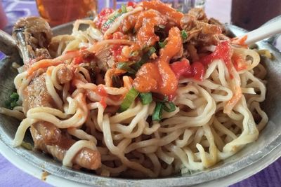 Gokil! Mie Ayam Sak Wajan, Porsinya Jumbo Harganya Cuma Rp8 Ribuan