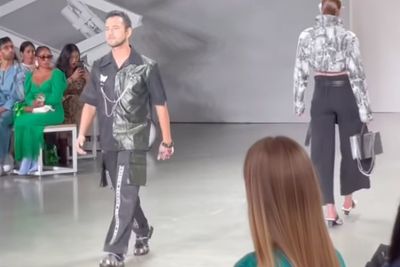 Raffi Ahmad Unjuk Gaya Elegan Catwalk di NYFW, Netizen: Aura Boss Gak Kaleng-kaleng