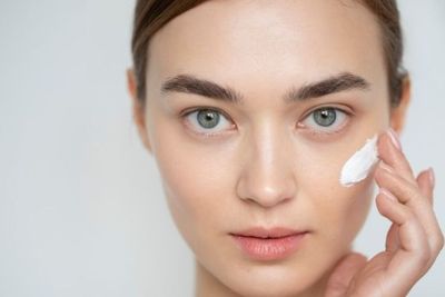 3 Efek Jahat Sunscreen kalau Pakainya Sembarangan