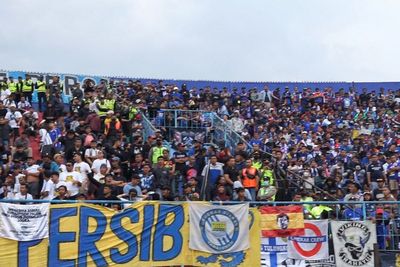 Cerita Bobotoh dan Aremania Akur, Pertandingan Aman sampai Makan Nasi Bungkus Bareng