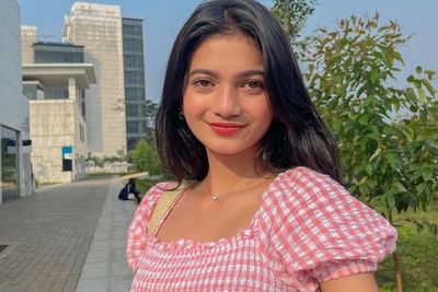 5 OOTD Ngopi Cantik Bareng Bestie dari Girly sampai Boyish Cus Intip!