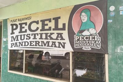 Nasi Pecel Mustika Panderman Rasanya Berbeda dari Lainnya, Ternyata ini Alasannya!