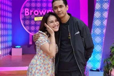Ayu Ting Ting Dinyinyirin Dekati Wisnu Adik Sara Wijayanto, Nemplok sama yang Ganteng Mulu