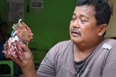 Menyedihkan! Uang Rp50 Juta Milik Penjaga Sekolah Dimakan Rayap, Padahal Mau Dipakai Haji