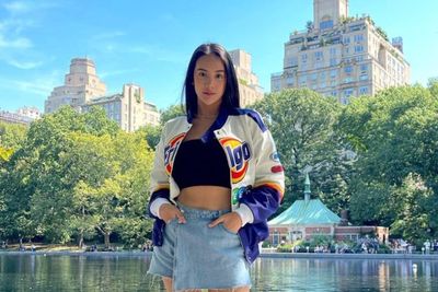 Pesona Anya Geraldine Pamer Perut Rata di New York, Dagu Lancip Dikepoin Netizen