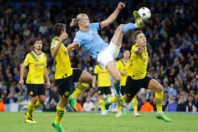 Intip Gol Tendangan Kungfu Erling Haaland, Angkat Kaki Sampe 2 Meter