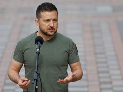 Jenderal Ukraina Serang Zelensky, Sebut Kebijakannya Untungkan Rusia